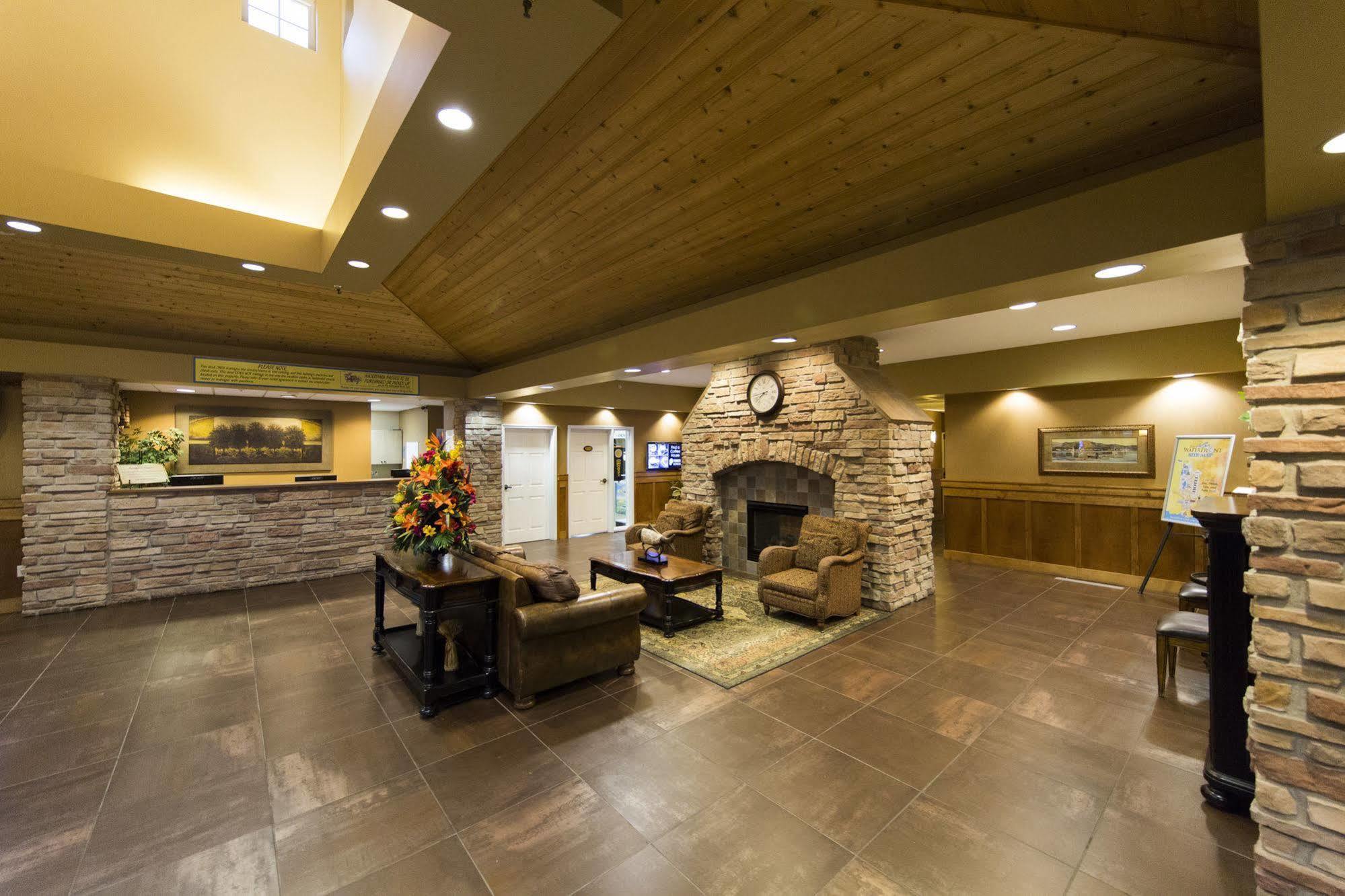 Hotel Bridges Bay 3*